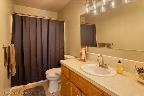 Bath - 2001 Devyn Dr, Lavaca, AR 72941 photo 3 of 3