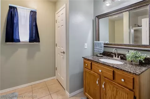 Bath - 2001 Devyn Dr, Lavaca, AR 72941 photo 1 of 3