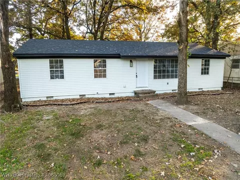 Exterior - 16 Northwood Dr, Fort Smith, AR 72904 photo 2 of 10