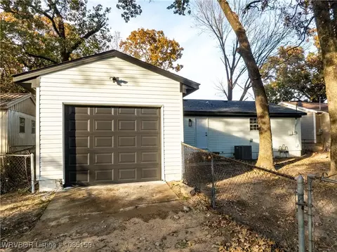 Exterior - 16 Northwood Dr, Fort Smith, AR 72904 photo 10 of 10