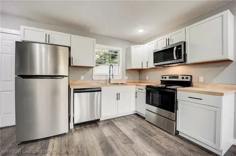 Kitchen - 16 Northwood Dr, Fort Smith, AR 72904 photo 1 of 1