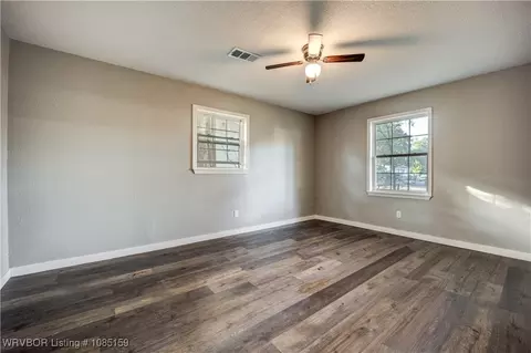 Living - 16 Northwood Dr, Fort Smith, AR 72904 photo 5 of 5
