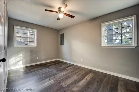Bedroom - 16 Northwood Dr, Fort Smith, AR 72904 photo 6 of 7