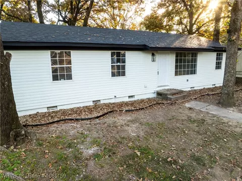 Exterior - 16 Northwood Dr, Fort Smith, AR 72904 photo 3 of 10