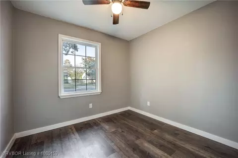 Bedroom - 16 Northwood Dr, Fort Smith, AR 72904 photo 2 of 7