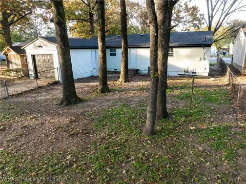 Exterior - 16 Northwood Dr, Fort Smith, AR 72904 photo 7 of 10