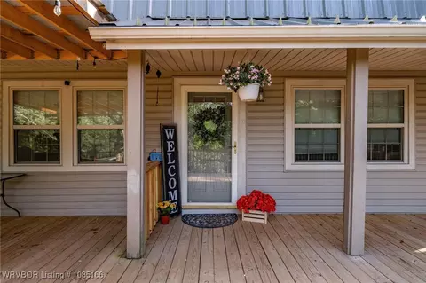 800 Barton Hill Ln, Mountainburg, AR 72946