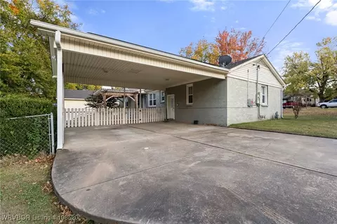Exterior - 4001 S P St, Fort Smith, AR 72903 photo 4 of 9