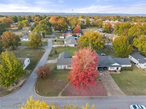 View/Area - 4001 S P St, Fort Smith, AR 72903 photo 4 of 6