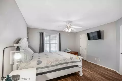 Bedroom - 2417 Highway 64, Alma, AR 72921 photo 2 of 6