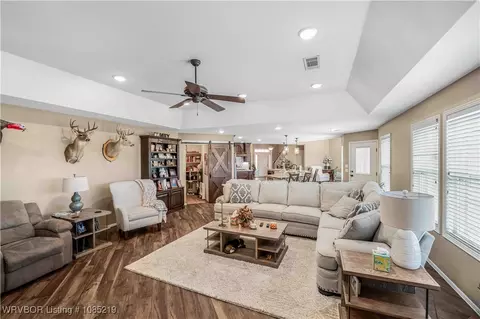 Living - 2417 Highway 64, Alma, AR 72921 photo 2 of 2
