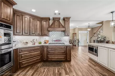 Kitchen - 2417 Highway 64, Alma, AR 72921 photo 3 of 4