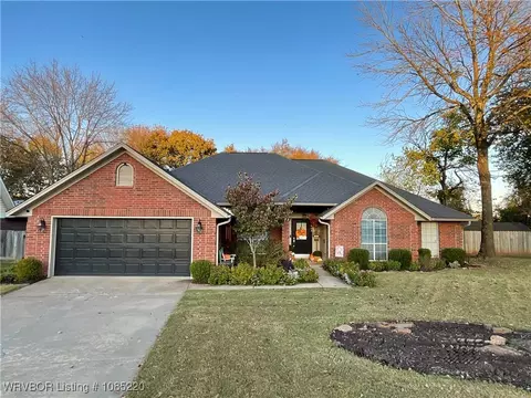 9903 Glen Flora Cir, Fort Smith, AR 72908