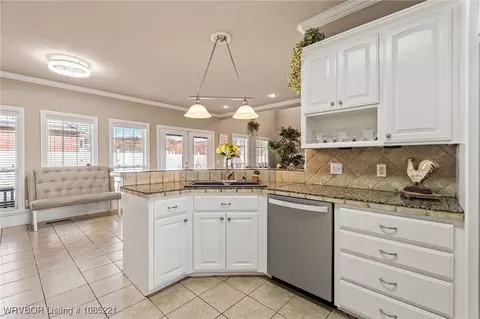 Kitchen - 3210 Osprey Cir, Alma, AR 72921 photo 3 of 3