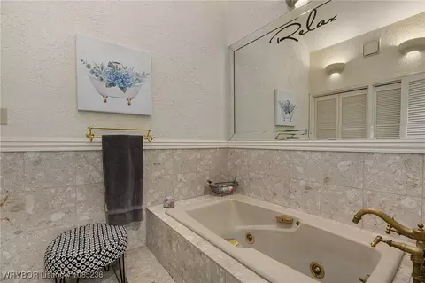 Bath - 6221 Duncan Rd, Fort Smith, AR 72903 photo 2 of 6