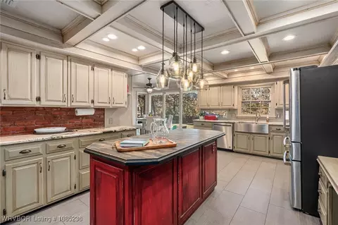 Kitchen - 6221 Duncan Rd, Fort Smith, AR 72903 photo 3 of 5