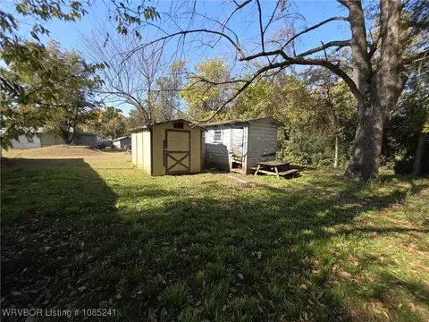 313 E Brown St, Paris, AR 72855 photo 5