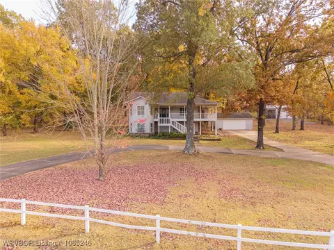 3009 Shadow Lake Dr, Greenwood, AR 72936