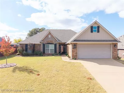 12120 Sapling Dr, Fort Smith, AR 72916