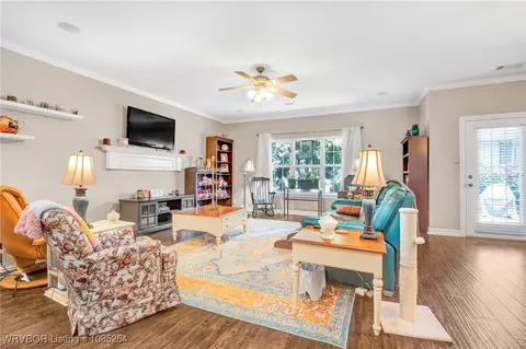 Living - 4011 Logan Ln, Fort Smith, AR 72903 photo 1 of 3