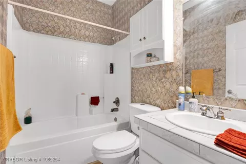 Bath - 4011 Logan Ln, Fort Smith, AR 72903 photo 2 of 2