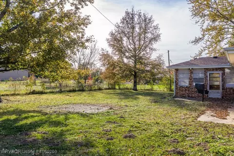 Exterior - 1411 Nixon Rd, Lavaca, AR 72941 photo 11 of 18