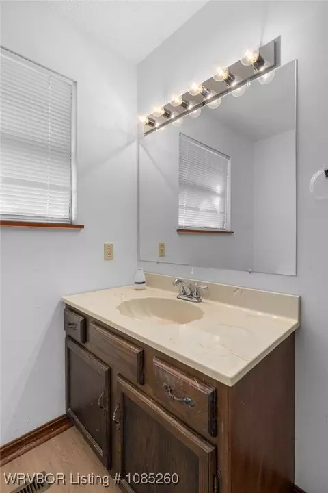Bath - 1411 Nixon Rd, Lavaca, AR 72941 photo 4 of 4
