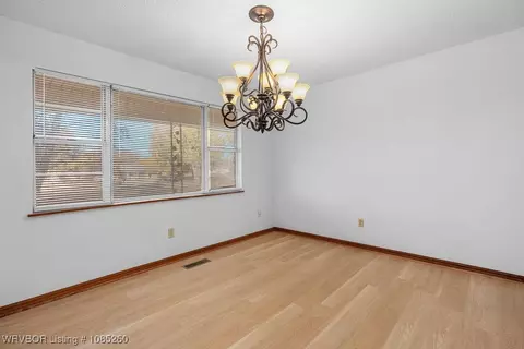 Dining - 1411 Nixon Rd, Lavaca, AR 72941 photo 1 of 3