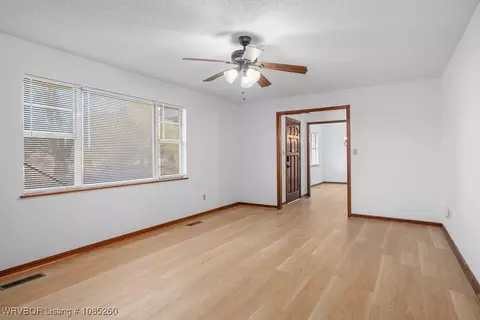 Living - 1411 Nixon Rd, Lavaca, AR 72941 photo 3 of 4