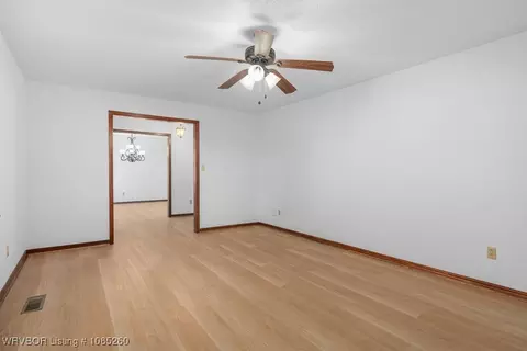 Living - 1411 Nixon Rd, Lavaca, AR 72941 photo 4 of 4