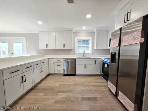Kitchen - 457 Rodeo Arena Rd, Scranton, AR 72863 photo 1 of 1