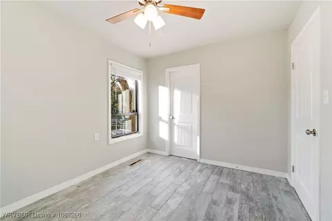 Bedroom - 1430 N 50 St, Fort Smith, AR 72904 photo 2 of 10