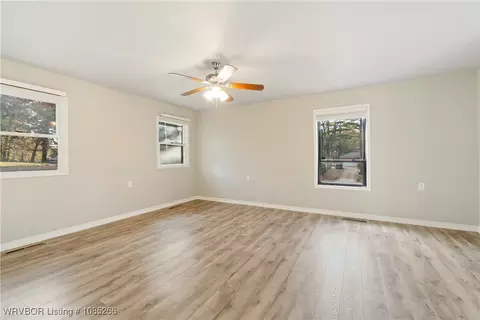 Living - 1430 N 50 St, Fort Smith, AR 72904 photo 9 of 10