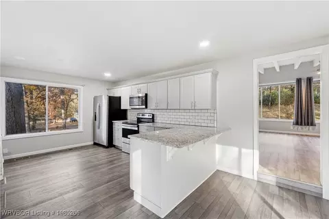 Kitchen - 1430 N 50 St, Fort Smith, AR 72904 photo 2 of 3