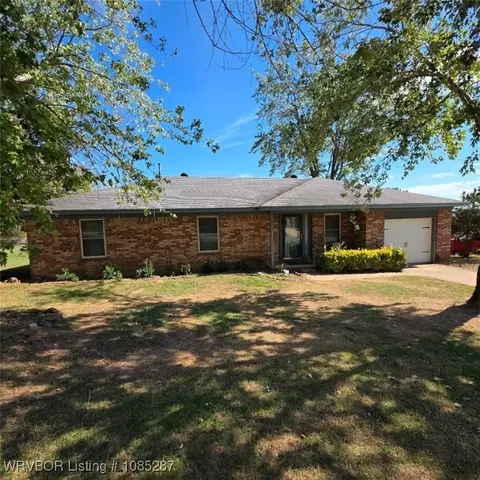 920 Division St, Greenwood, AR 72936