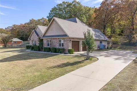 Exterior - 1128 Southfork Ln, Fort Smith, AR 72916 photo 12 of 25