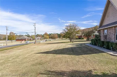 Exterior - 1128 Southfork Ln, Fort Smith, AR 72916 photo 14 of 25