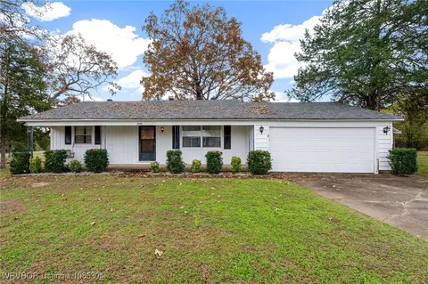 1203 Gerald St, Barling, AR 72923