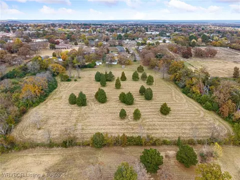 View/Area - 1203 Gerald St, Barling, AR 72923 photo 3 of 7