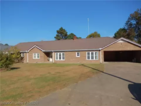 808 Danville Rd, Waldron, AR 72958