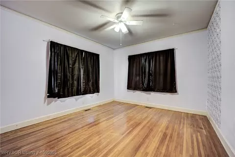 Bedroom - 36 Ash St, Alma, AR 72921 photo 4 of 5