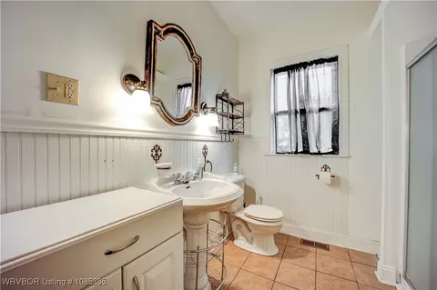 Bath - 36 Ash St, Alma, AR 72921 photo 2 of 3