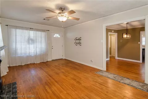 Living - 2116 S P St, Fort Smith, AR 72901 photo 4 of 5
