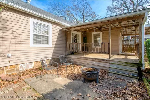Exterior - 2116 S P St, Fort Smith, AR 72901 photo 10 of 14