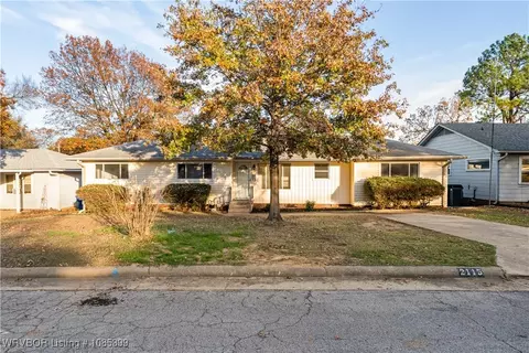 2115 Packard Pl, Fort Smith, AR 72901