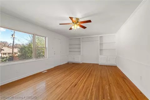 Living - 2115 Packard Pl, Fort Smith, AR 72901 photo 2 of 3