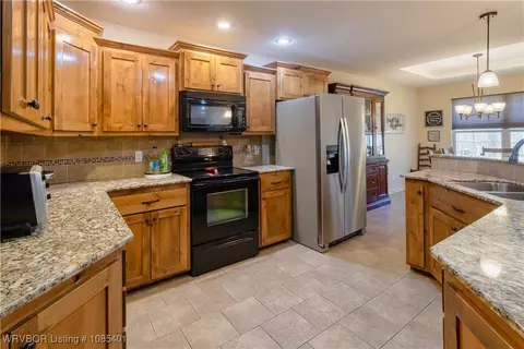 Kitchen - 6207 Red Cedar Cir, Fort Smith, AR 72916 photo 1 of 4