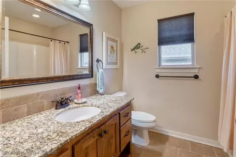Bath - 6207 Red Cedar Cir, Fort Smith, AR 72916 photo 3 of 3