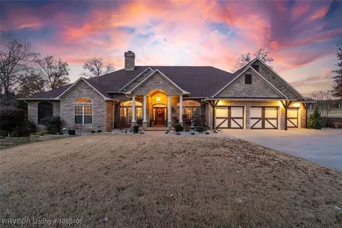 727 Powderhorn Cir, Van Buren, AR 72956