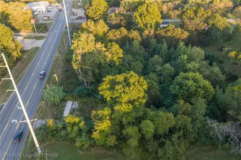 1602 Walnut St, Paris, AR 72855 photo 3